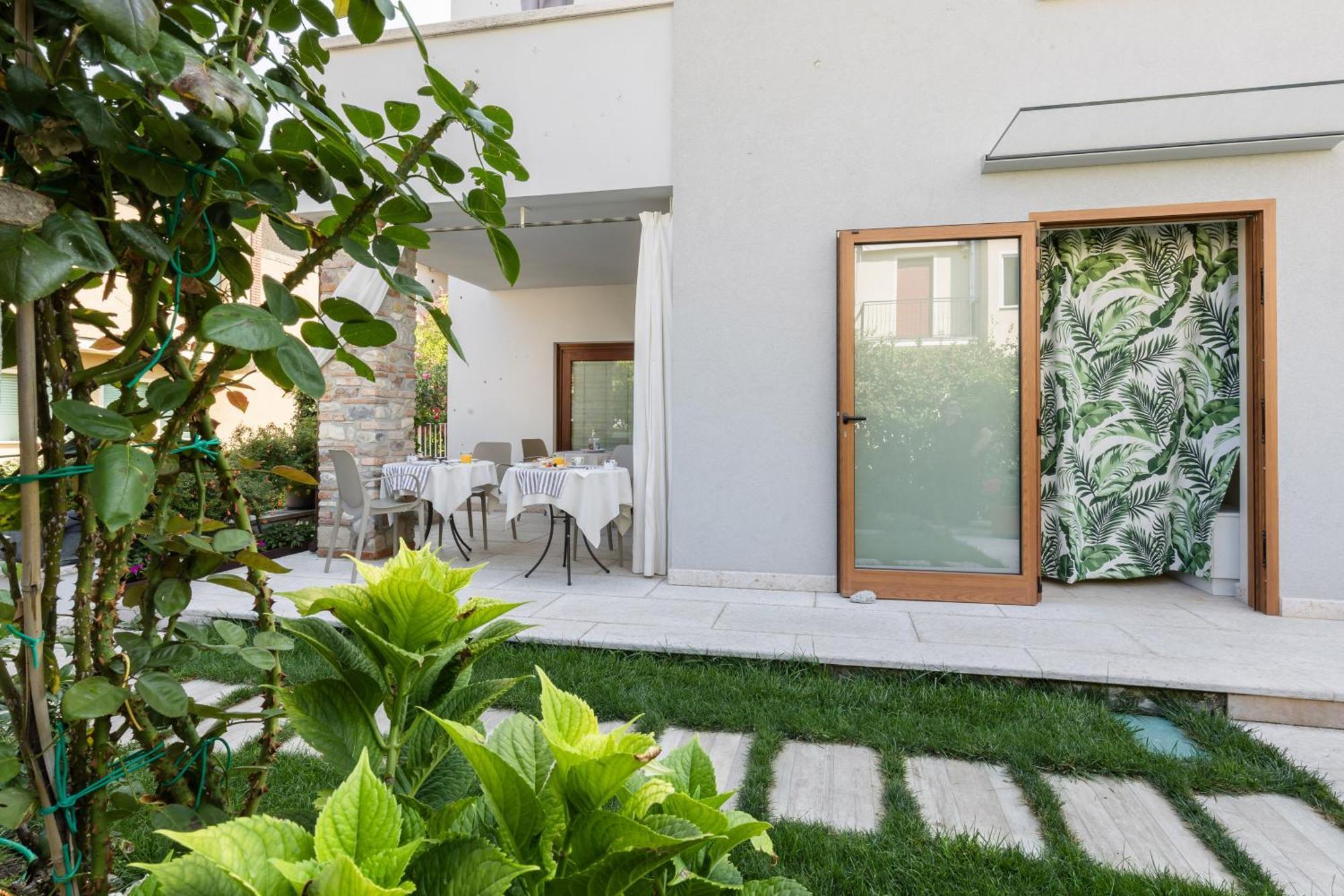 Charming Sirmione Bed & Breakfast Luaran gambar