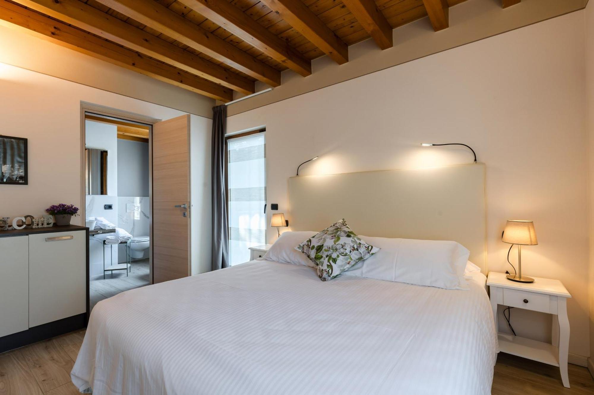 Charming Sirmione Bed & Breakfast Luaran gambar